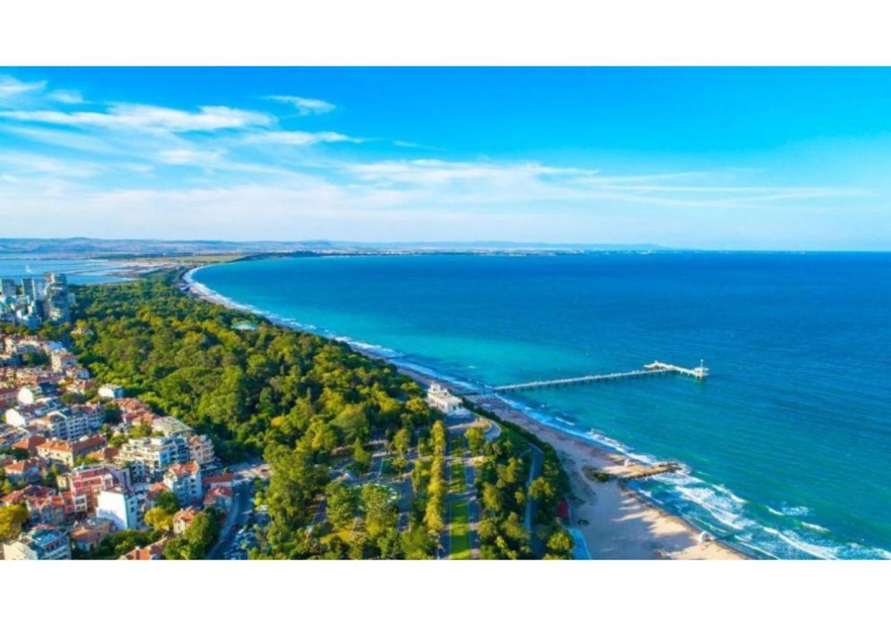 Luxury Apartment On The First Line To The Sea Burgas Zewnętrze zdjęcie